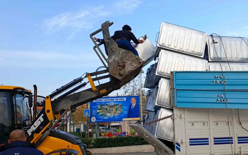 Bakanlıktan, Koçarlı Belediyesi’ne 140 çöp konteyneri hibe edildi
