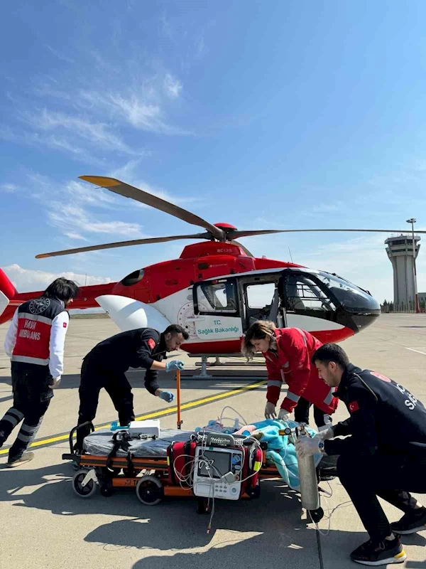 Şırnak’ta hipertansiyon sorunu olan çocuk ambulans helikopter ile Van’a götürüldü
