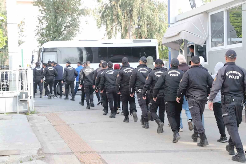 180 milyonluk sazan sarmalı operasyonu: 20 tutuklama
