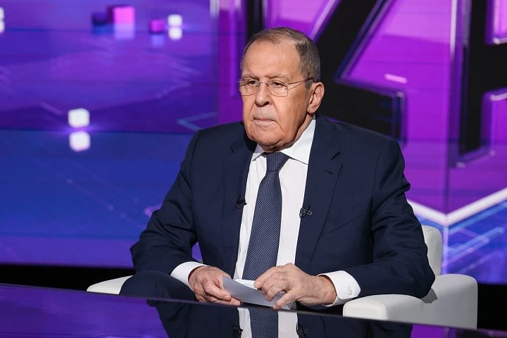 Lavrov: “Biz müzakereye hazırız, ancak Zelenskiy’in formülünde değil”