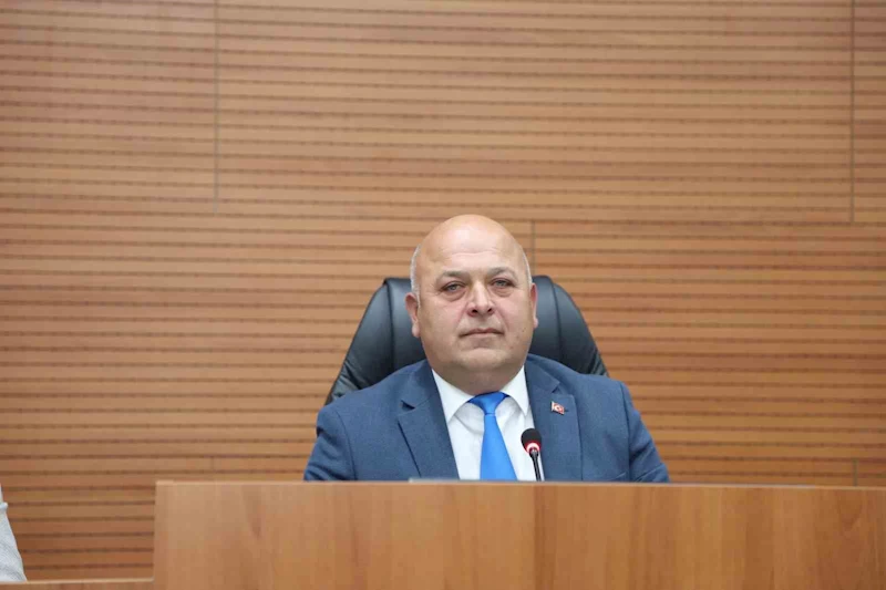 Burdur İl Genel Meclisi Başkanlığı’na MHP’li Levent Tokmoker seçildi
