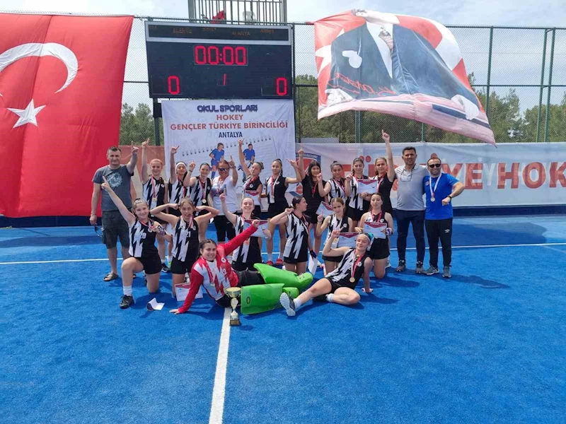 Menteşe Spor Lisesi Kız Hokey Takımı Türkiye Şampiyonu oldu
