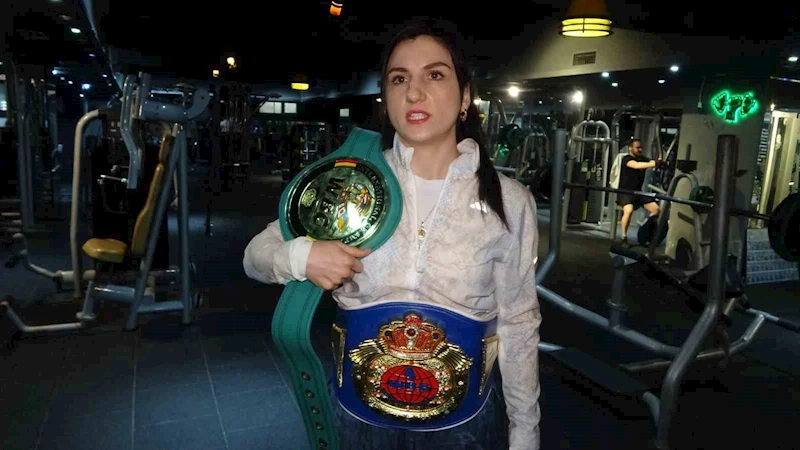 Türk kadın boksörlere Arnavutluk’tan teklif geldi
