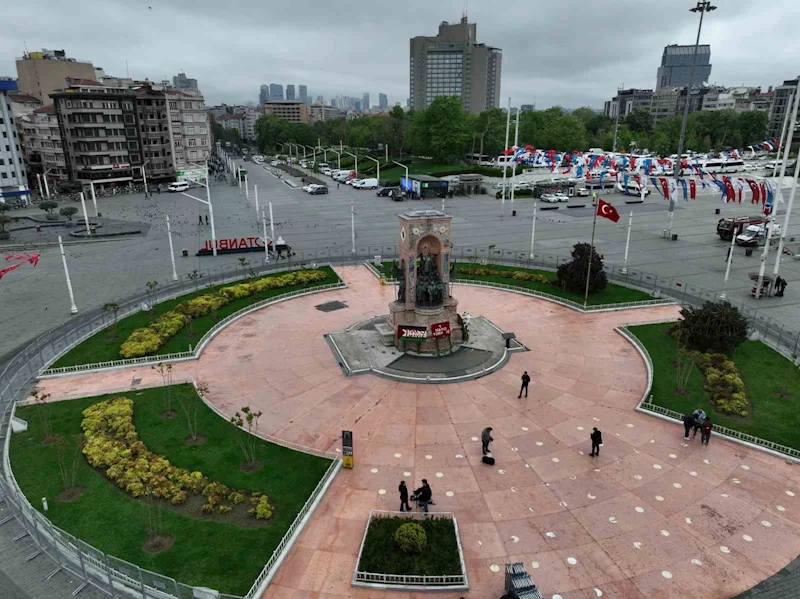 1 Mayıs kısıtlamalarından sonra boş kalan Taksim Meydanı havadan görüntülendi
