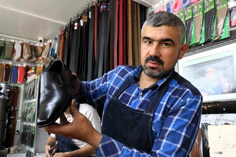 Malatyalı ’ayakkabı profesörü’nden Erdoğan’a özel ayakkabı