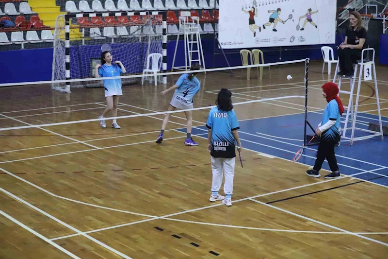 Badmintonta şampiyon raketler belli oldu
