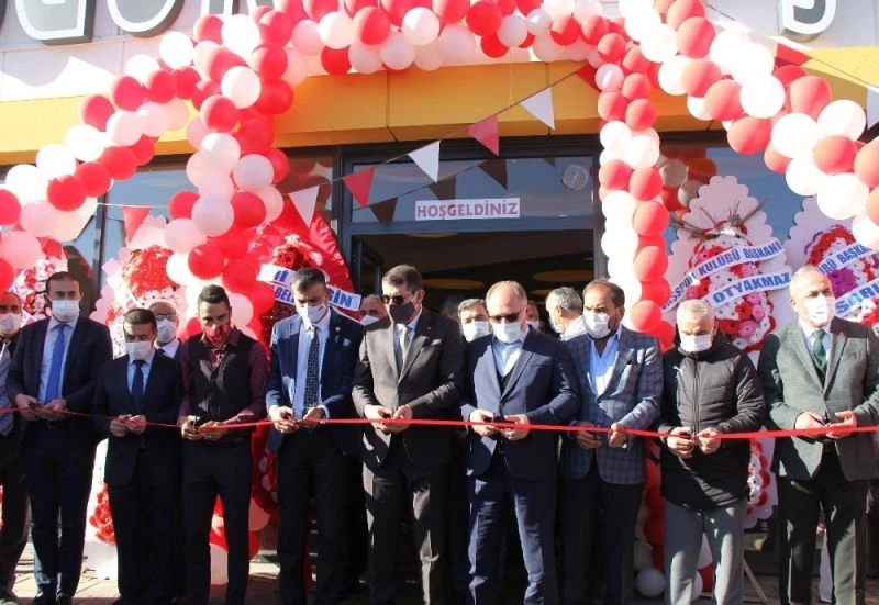 UĞUR ÇİFTÇİ SPOR KOMPLEKSİ AÇILDI