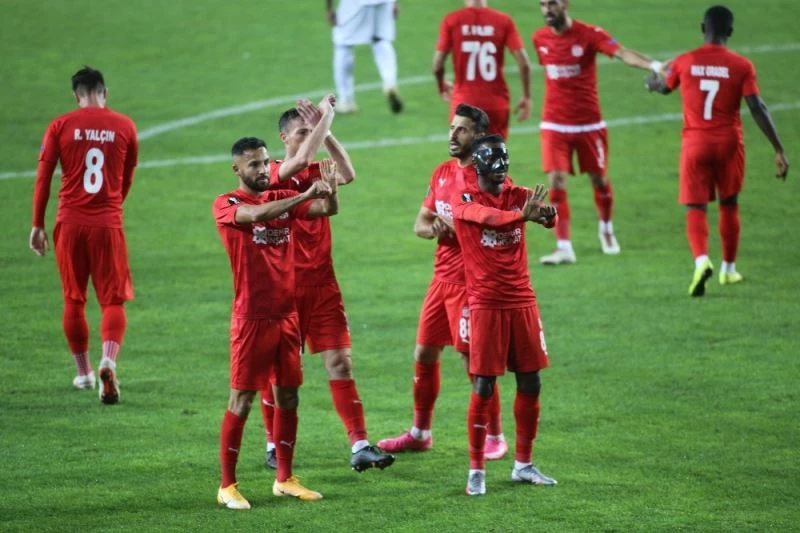 UEFA AVRUPA LİGİ MAÇ SONUCU: SİVASSPOR 2 -0 KARABAĞ