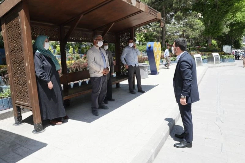 ARI’DAN VATANDAŞLARA SOSYAL MESAFE VE MASKE UYARISI
