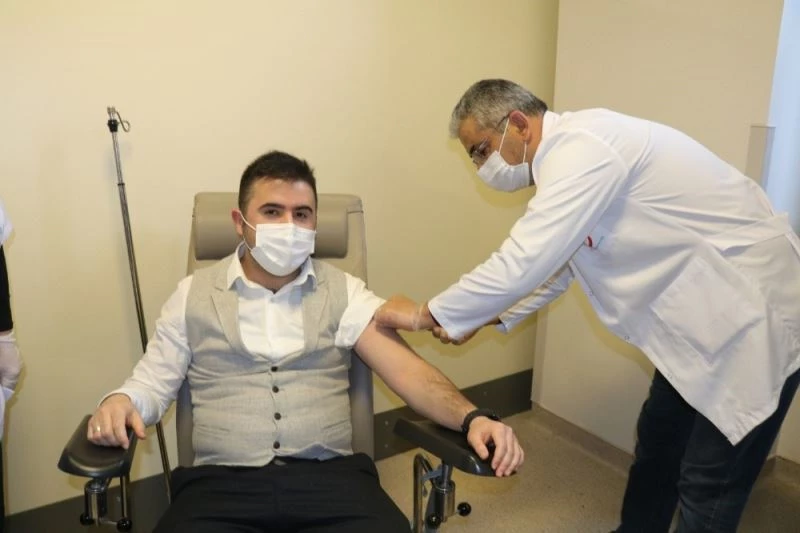 Koronavirüs aşısı Yozgat’ta sağlık çalışanlarına uygulanmaya başladı