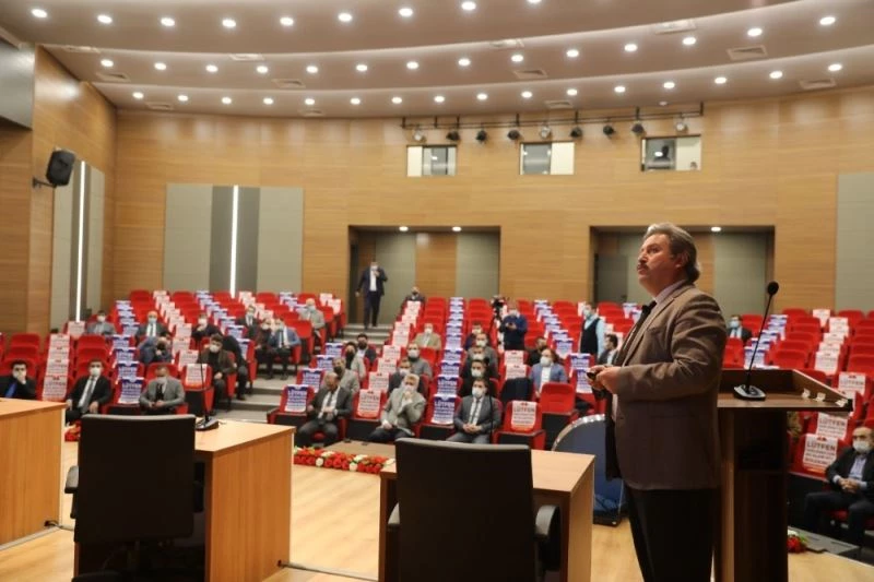Palancıoğlu, MHP yönetim kuruluna 2020 yılında yapılan hizmetleri anlattı