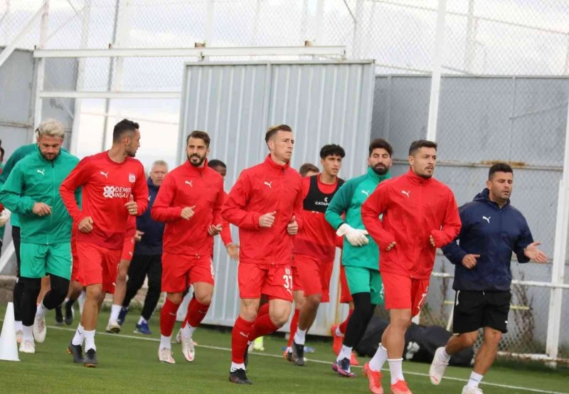 Sivasspor, Adana maçına iddialı hazırlanıyor 