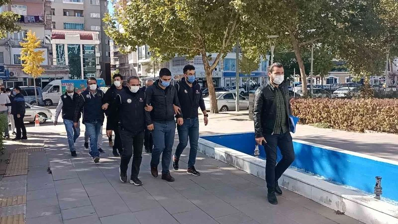 Kırşehir’de düzenlenen FETÖ/PDY operasyonunda 3 kişi gözaltına alındı