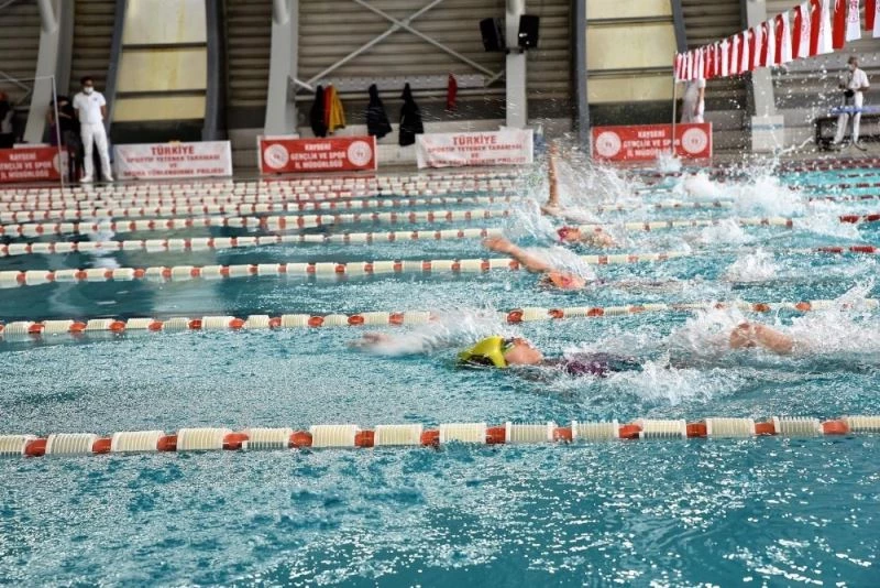 Spor A.Ş. yüzücülerinden büyük başarı 