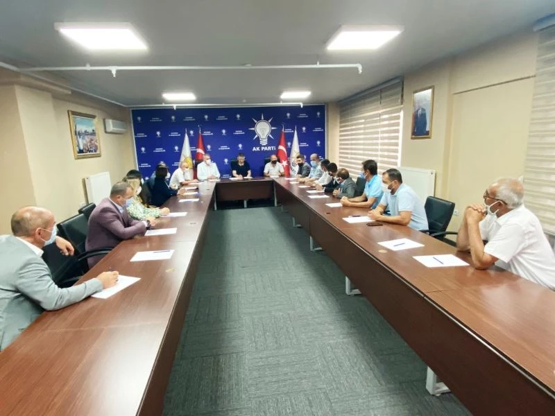 Başkan Çopuroğlu Pınarbaşı Teşkilat Toplantısında