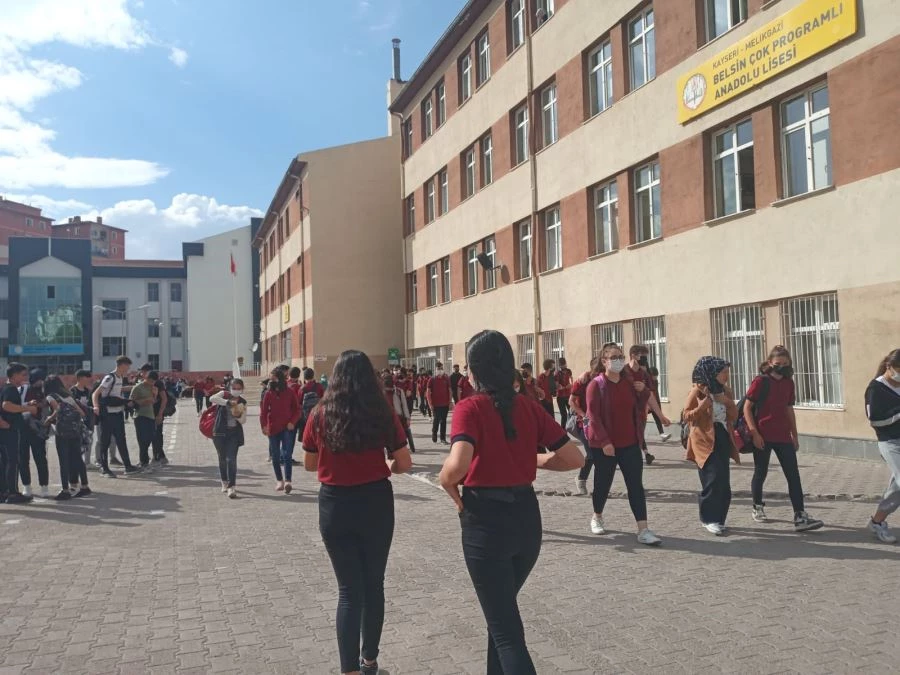 Belsin Çok Programlı Anadolu Lisesinde 9 öğrenci pozitif çıktı