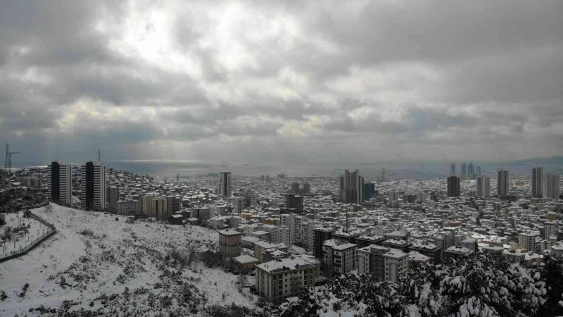 İstanbul beyaza boyandı, ortaya kartpostallık görüntüler çıktı