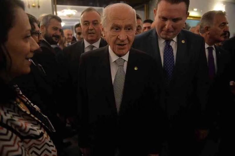 Bahçeli: “Başörtüsü meselesi Türkiye’de 414 milletvekilinin katılımıyla çözülmüş bir meseledir