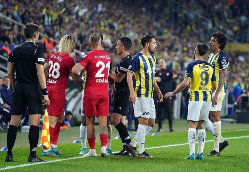 Fenerbahçe: 1 - Gaziantep FK: 0 (İlk yarı)