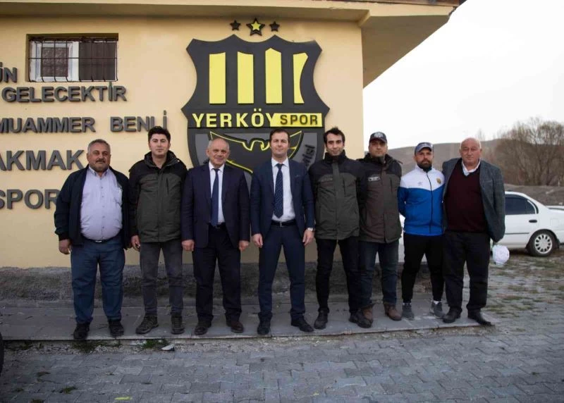 Gazi Osman Çakmak Stadı etrafı yeşilleniyor 