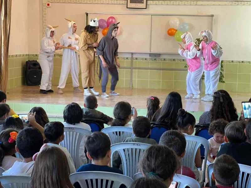 NEVÜ Tiyatro Kulübü “Ormanda” Adlı Tiyatro Oyununu Karaburna Köyü’nde Sahne aldı