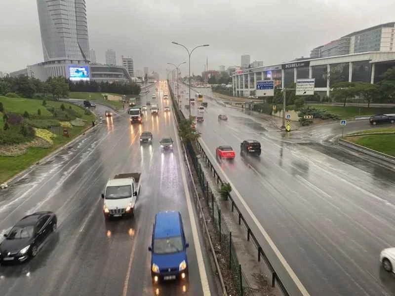 İstanbul’da yağmur trafiği 