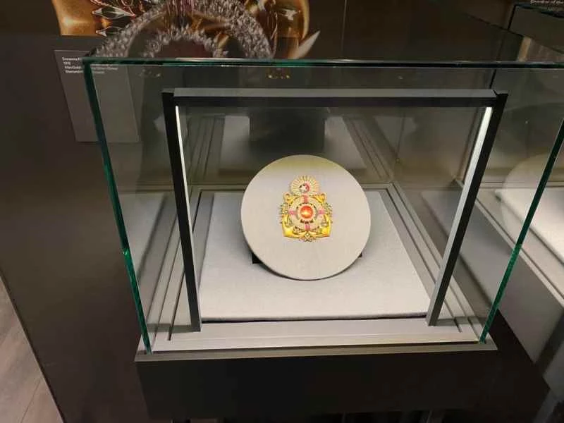 Osmanlı ve Cumhuriyet dönemi objelerin sergilendiği ‘Kudret ve Hafıza, Gücün Sanatı’ sergisi ziyarete açıldı