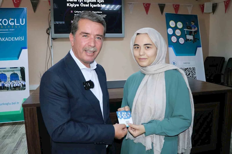Depremzede öğrencilere sanal dershane
