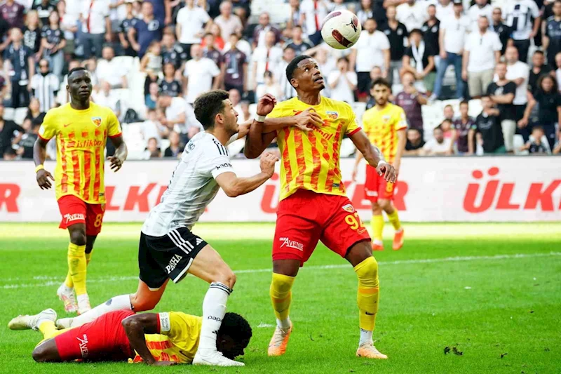 Trendyol Süper Lig: Beşiktaş: 0 - Kayserispor: 0 (İlk yarı)
