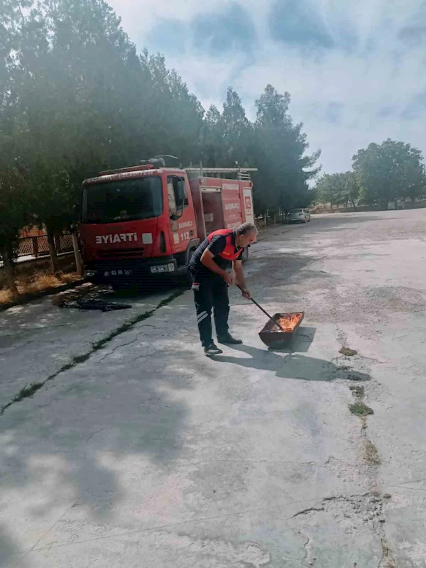İtfaiyeciler hastane personellerine yangın eğitimi verdi
