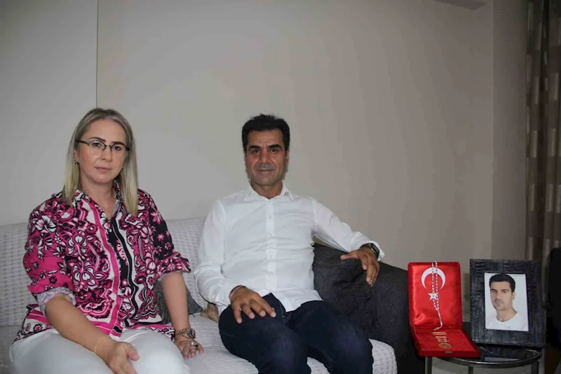Cumhurbaşkanına hakaret etti yetmedi terör gazisini darp etti
