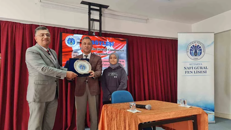 Rektör Kızıltoprak, Nafi Güral Fen Lisesi öğrencilerine konferans verdi
