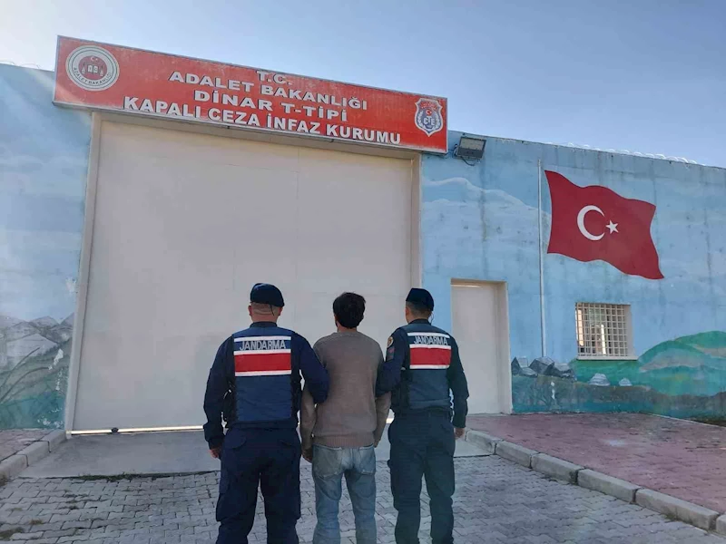 Basit cinsel saldırı suçundan aranan şahsı jandarma yakaladı
