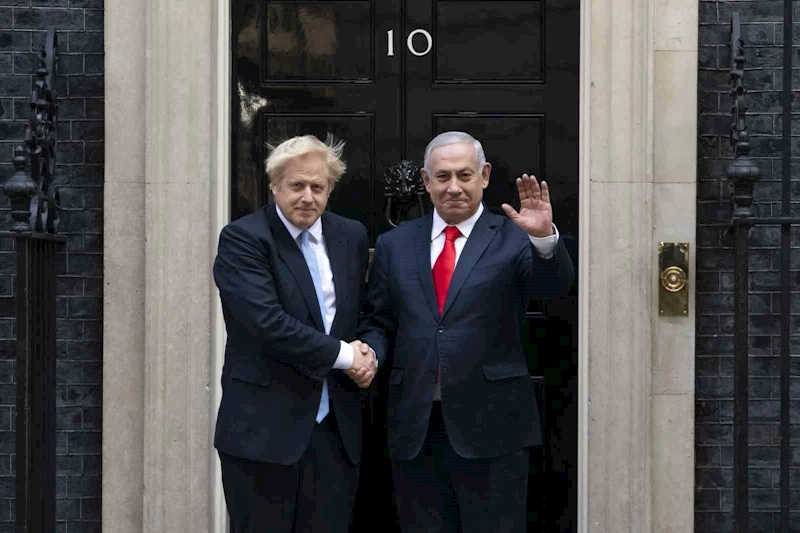 İngiltere’nin eski Başbakanı Johnson: “Netanyahu’nun kullandığı şahsi banyomda dinleme cihazı bulundu