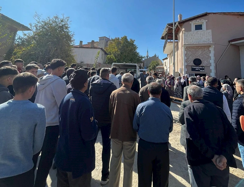 Ters şeritten gelen sürücünün sebep olduğu kazada bir kişi daha hayatını kaybetti
