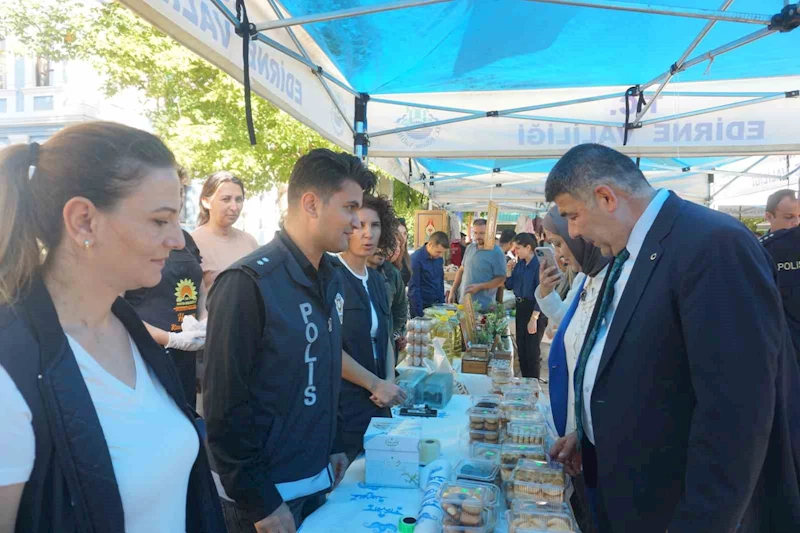 Polis Eşleri Derneği Edirne Şubesi’nden hayır panayırı
