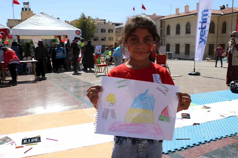 Kilis’te çocuklar, Filistin’e destek için resim çizdi
