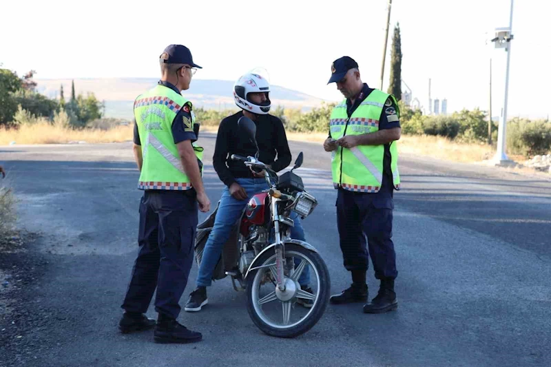 Motosiklet denetiminde 196 sürücüye para cezası
