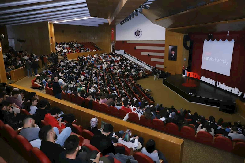 TEDx etkinlikleri, katılımcıların ilham verici konuşmalarıyla sona erdi
