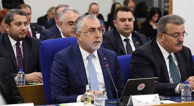 Bakan Işıkhan: “Deprem bölgesindeki 4 il ve 2 ilçeye 2025 yılı için TYP kapsamında 10 bin ilave istihdam verilecek”
