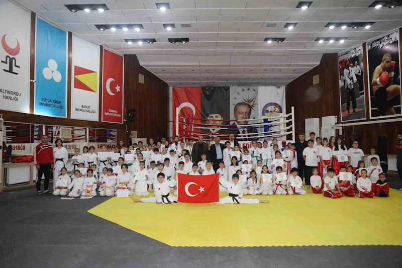 Körfez’de 150 genç sporcu kuşak atladı
