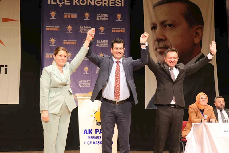 AK Parti Merkezefendi’de bayrak değişimi gerçekleşti
