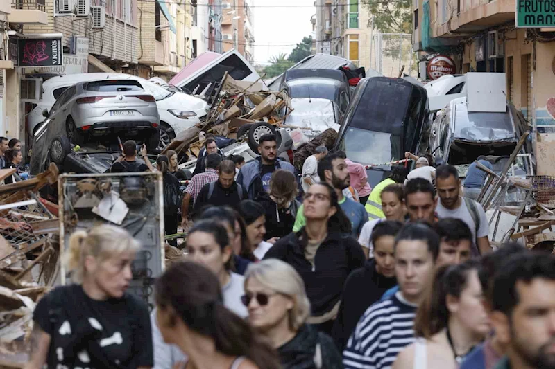 İspanya’daki sel felaketinde can kaybı 211’e yükseldi
