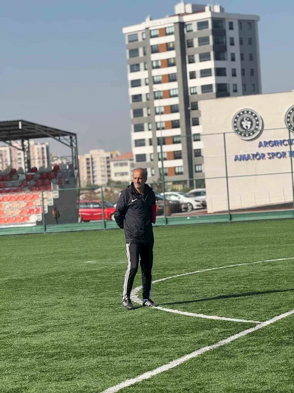 Yahyalıspor’da Hastoprakçılar dönemi başladı
