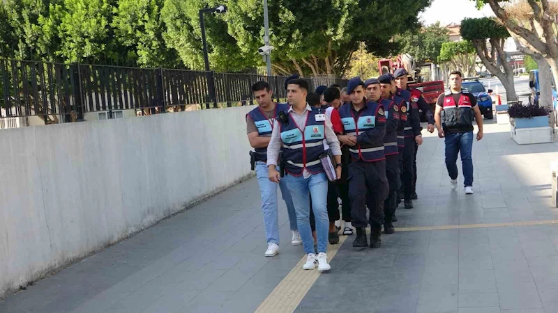 Manavgat’ta uyuşturucu imalathanesine baskın: 5 gözaltı
