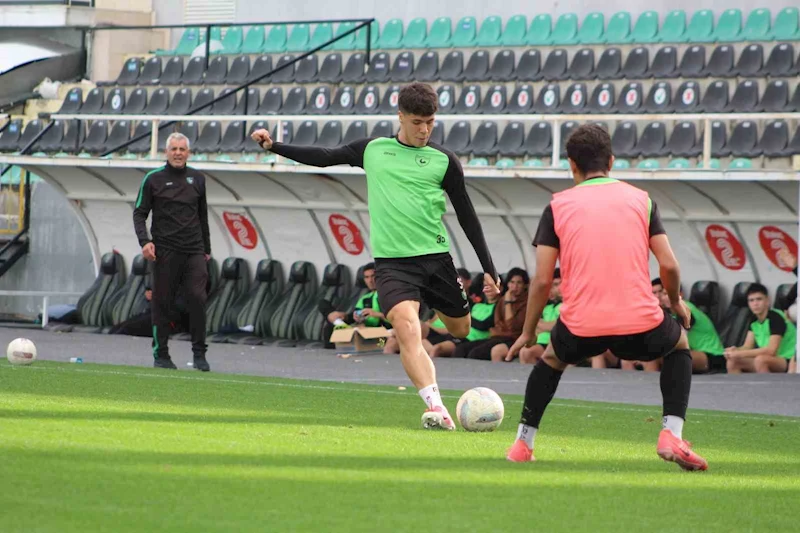 Denizlispor, Edirnespor hazırlıklarını U19 maçıyla sürdürdü
