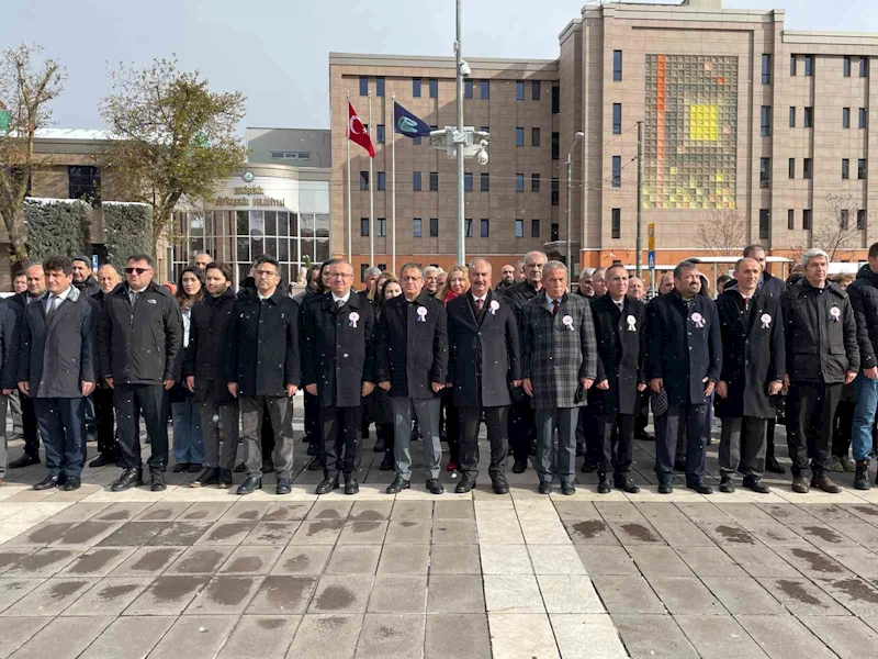 Öğretmenler Günü için çelenk sunma töreni yapıldı
