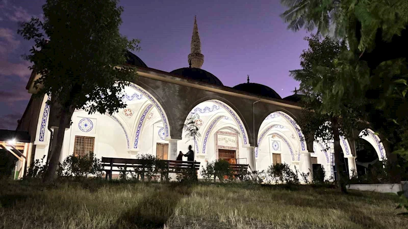 Cami imamı bıçaklanarak öldürüldü
