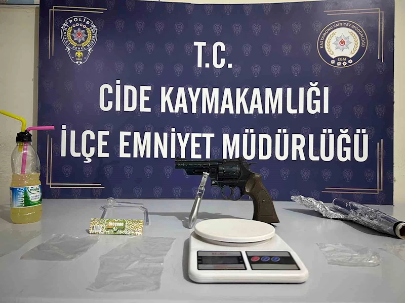 Cide’de uyuşturucuyla yakalanan şahıs tutuklandı
