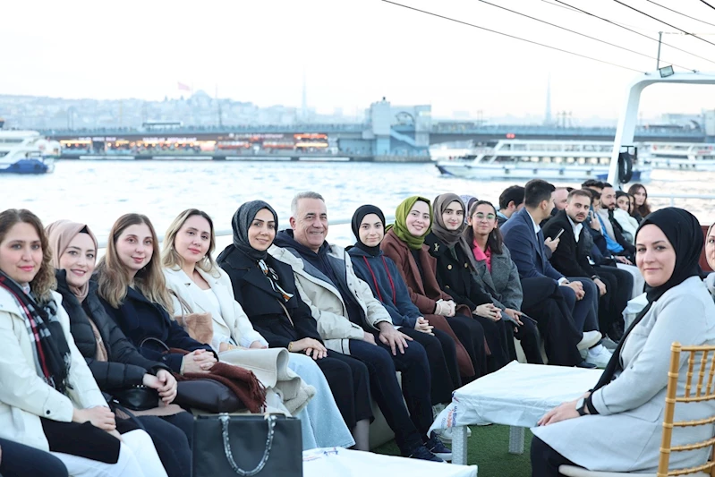 Sultangazi Belediyesi’nden öğretmenlere özel vapur gezisi
